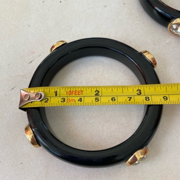 Pair of Vintage Swarovski Crystal Black Resin Bold Bangle Bracelets - Picture 3 of 4